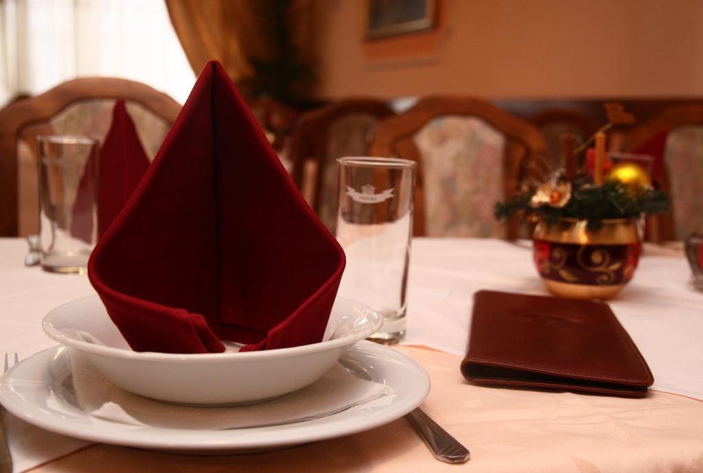 Garni Hotel Pbg 수보티차 외부 사진